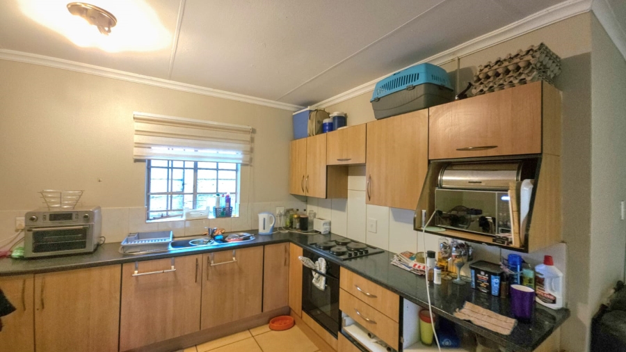 To Let 2 Bedroom Property for Rent in Melodie North West